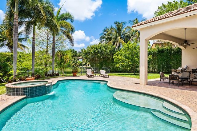 3201 E Stonebrook Circle, Davie, FL 33330