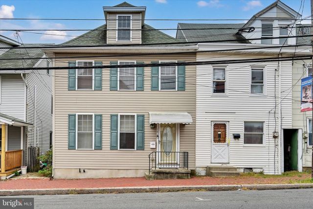 141 S 3RD ST, Minersville, PA 17954