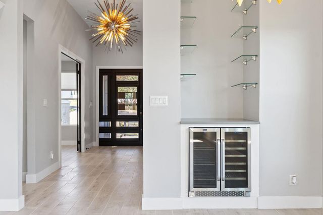 105 Golden Eagle, Horseshoe Bay, TX 78657