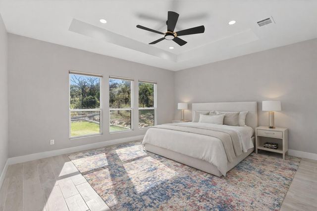 105 Golden Eagle, Horseshoe Bay, TX 78657