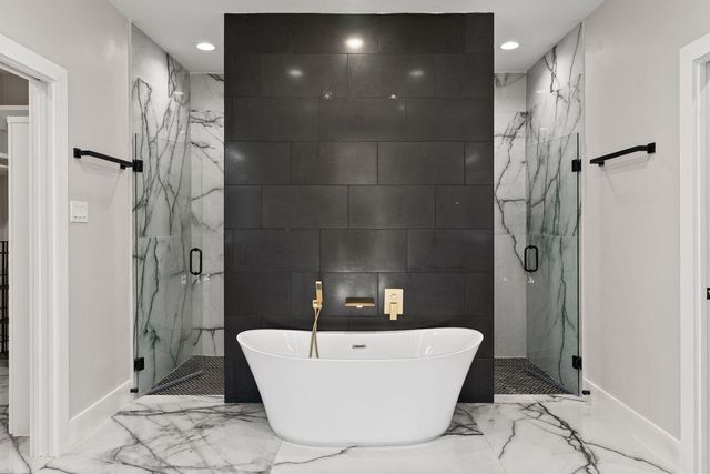 105 Golden Eagle, Horseshoe Bay, TX 78657