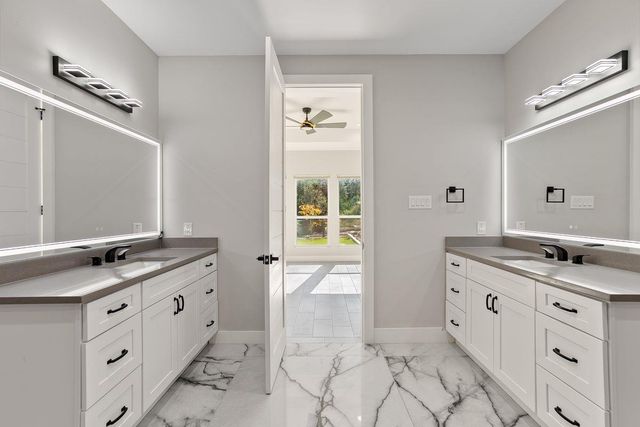 105 Golden Eagle, Horseshoe Bay, TX 78657