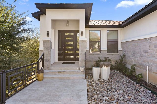 105 Golden Eagle, Horseshoe Bay, TX 78657