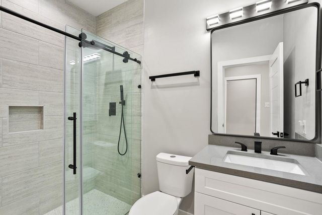 105 Golden Eagle, Horseshoe Bay, TX 78657