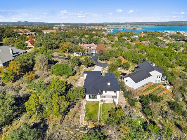 105 Golden Eagle, Horseshoe Bay, TX 78657