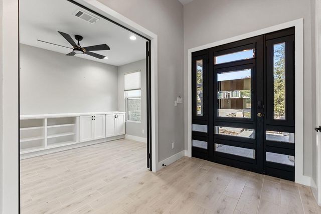 105 Golden Eagle, Horseshoe Bay, TX 78657