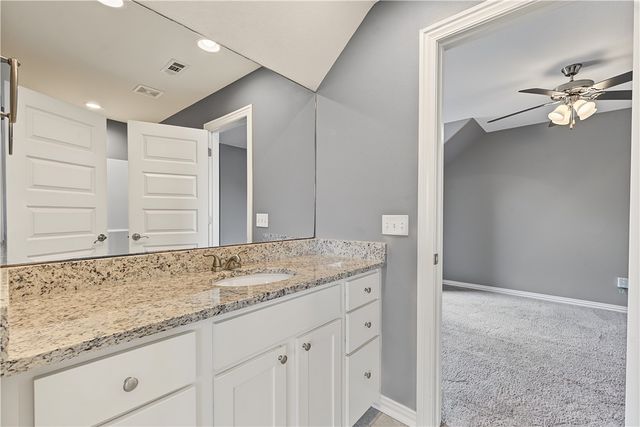 1902 W Broadway Place, Rogers, AR 72758