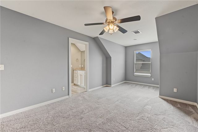 1902 W Broadway Place, Rogers, AR 72758