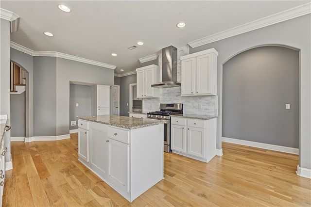 1902 W Broadway Place, Rogers, AR 72758