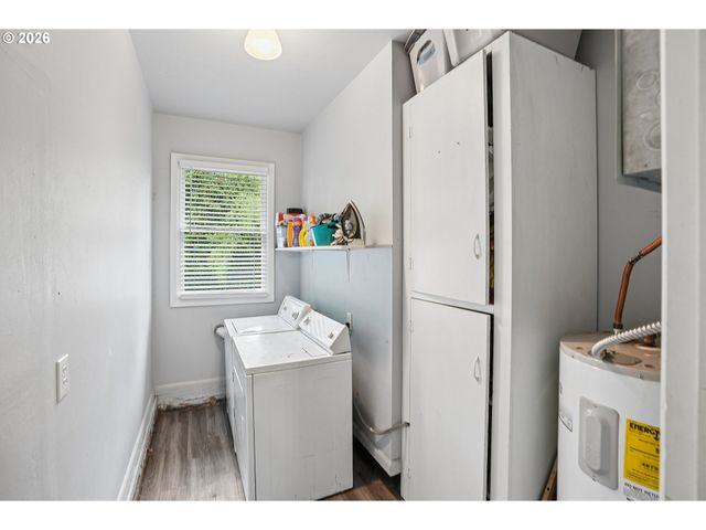 14707 Se BUSH St, Portland, OR 97236