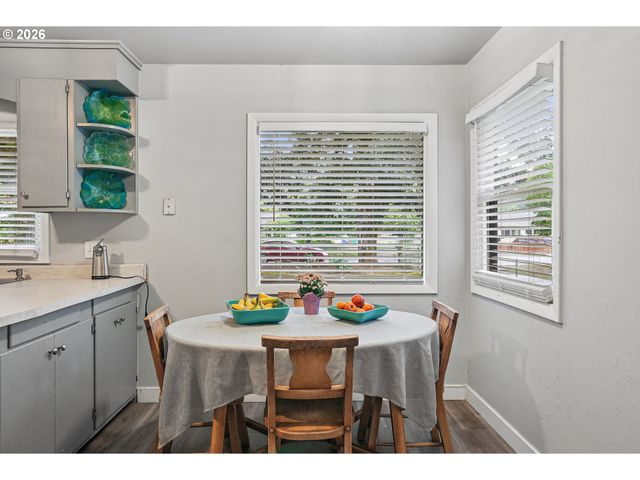 14707 Se BUSH St, Portland, OR 97236