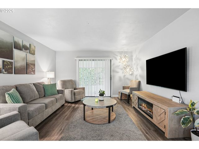 14707 Se BUSH St, Portland, OR 97236