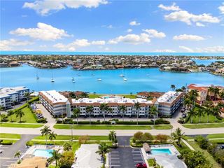 730 Elkcam CIR 404, Marco Island, FL 34145