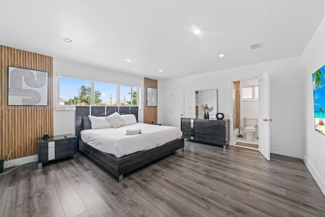 700 NW 9th Ct, Hallandale Beach, FL 33009