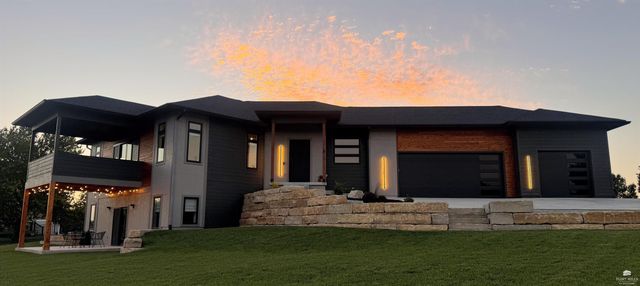 1104 Mill Knoll Terrace, Manhattan, KS 66503