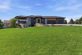1104 Mill Knoll Terrace, Manhattan, KS 66503