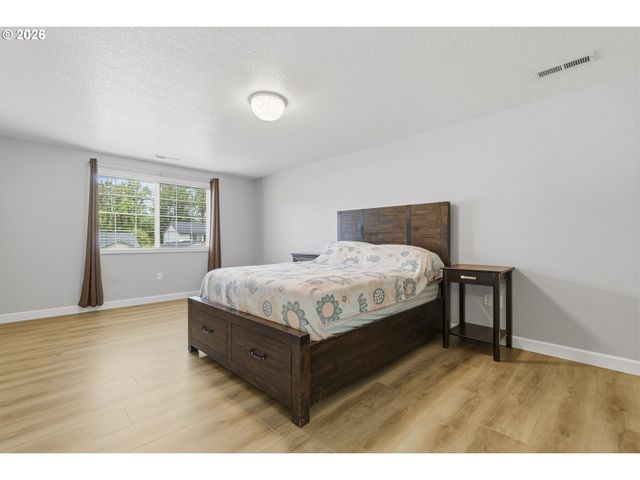 2619 Sw 11TH St, Battle Ground, WA 98604