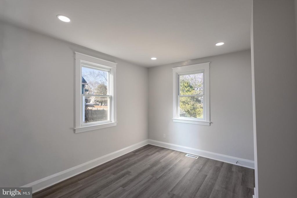 Image 12 of property listing at 3304 WESTFIELD AVE, Baltimore, MD 21214