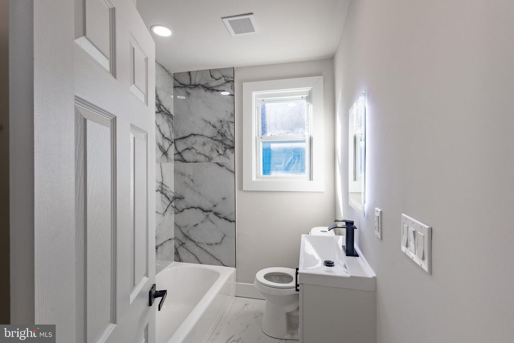 Image 13 of property listing at 3304 WESTFIELD AVE, Baltimore, MD 21214