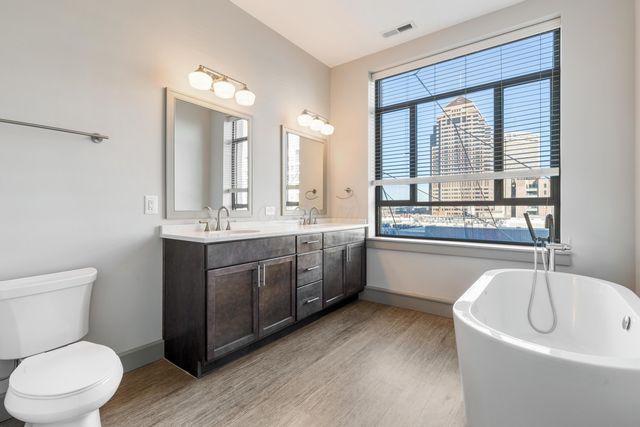 51 N High Street, 702, Columbus, OH 43215