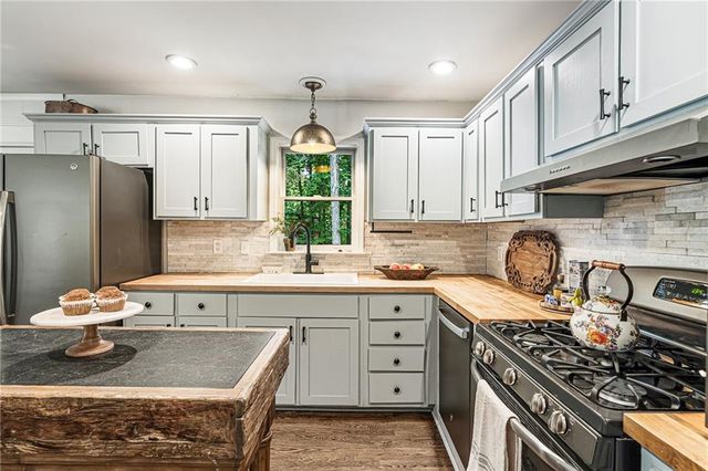 109 Juniper Street, Roswell, GA 30075