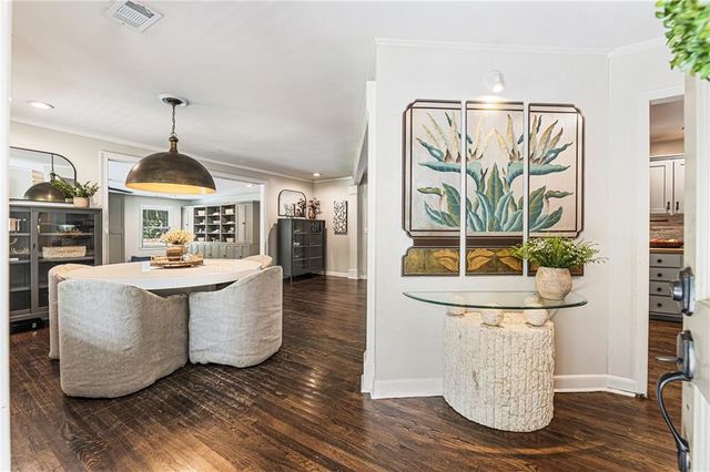 109 Juniper Street, Roswell, GA 30075