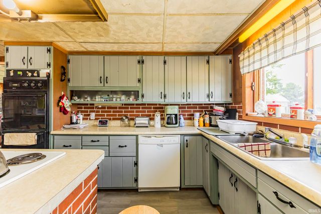 10475 N State Road 13, North Manchester, IN 46962