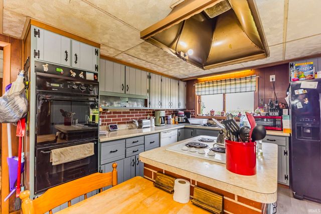 10475 N State Road 13, North Manchester, IN 46962