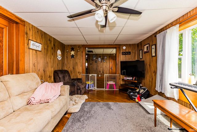 10475 N State Road 13, North Manchester, IN 46962