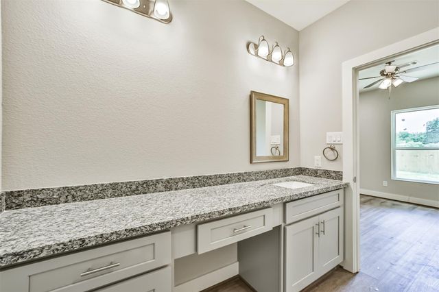 440 Ave B, La Marque, TX 77568