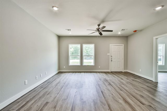 440 Ave B, La Marque, TX 77568