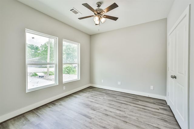 440 Ave B, La Marque, TX 77568