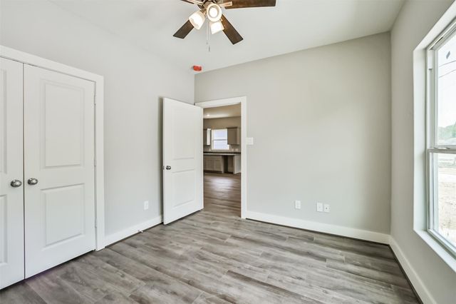 440 Ave B, La Marque, TX 77568