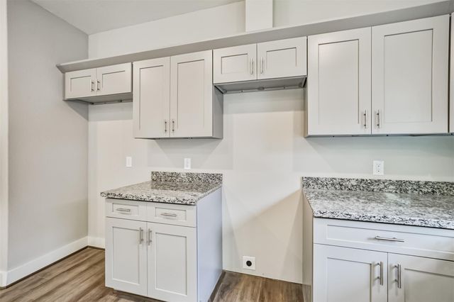 440 Ave B, La Marque, TX 77568