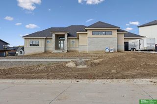 3538 S 210th Avenue, Elkhorn, NE 68022
