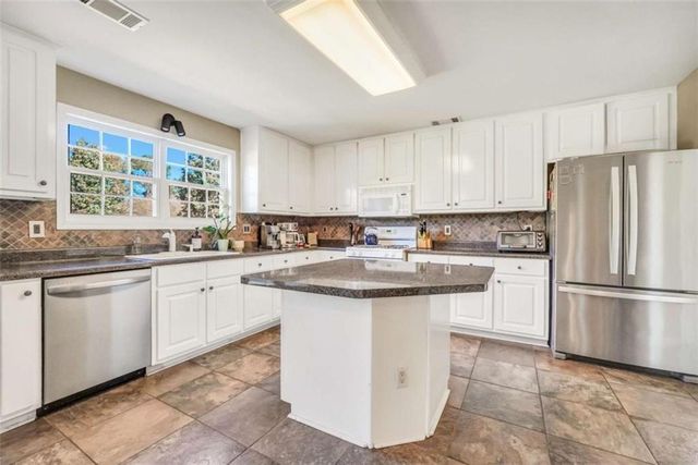 1307 Regatta Way, Mcdonough, GA 30252