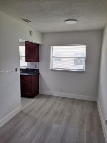 4090 NW 31st Ter 3, Lauderdale Lakes, FL 33309