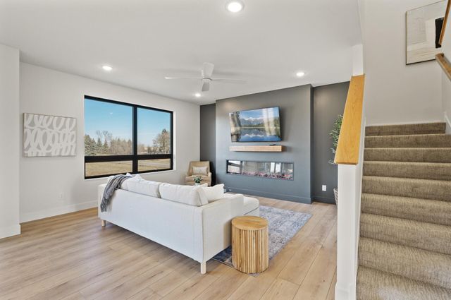 9998 14th Circle NE, Saint Michael, MN 55376