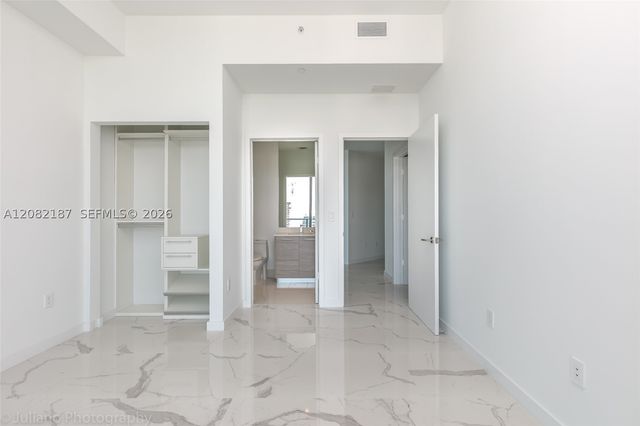 1300 S Miami Ave PH5101, Miami, FL 33130