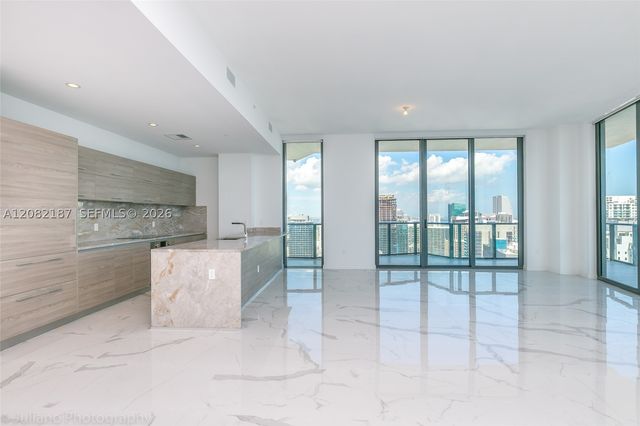 1300 S Miami Ave PH5101, Miami, FL 33130