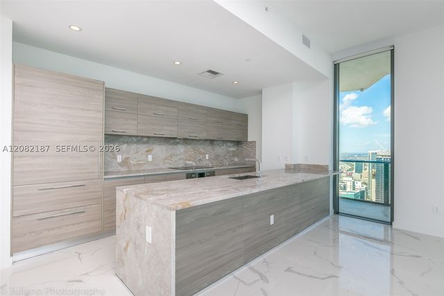 1300 S Miami Ave PH5101, Miami, FL 33130