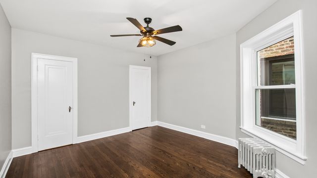 5637 N Christiana Avenue, Chicago, IL 60659