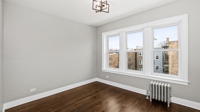 5637 N Christiana Avenue, Chicago, IL 60659