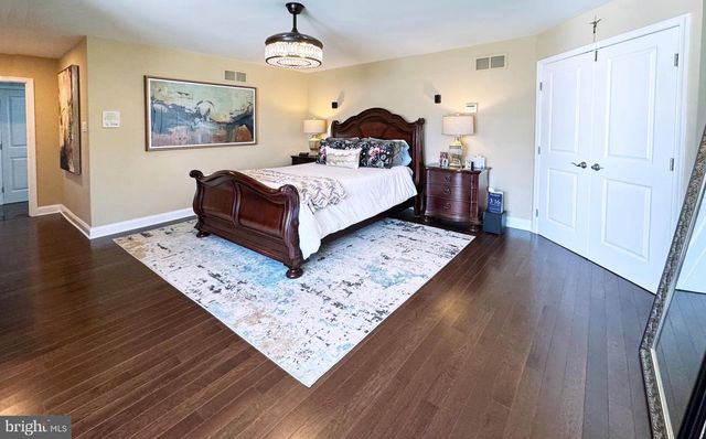 3 BARLEYCORN DR, Broomall, PA 19008