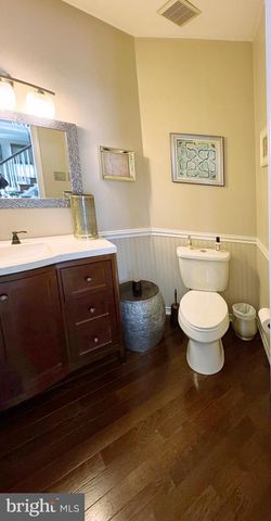 3 BARLEYCORN DR, Broomall, PA 19008