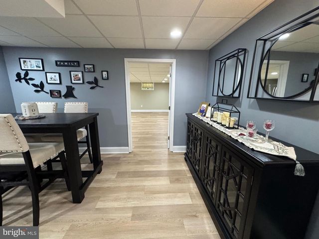 3 BARLEYCORN DR, Broomall, PA 19008