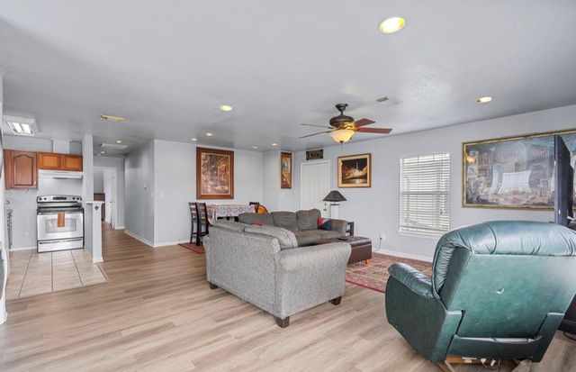 620 6th Street, Dickinson, TX 77539