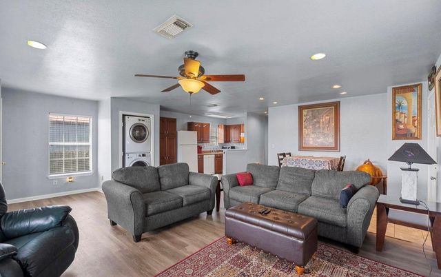 620 6th Street, Dickinson, TX 77539