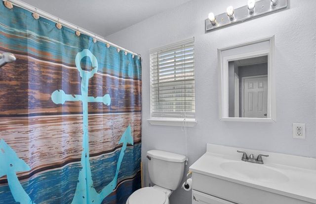 620 6th Street, Dickinson, TX 77539