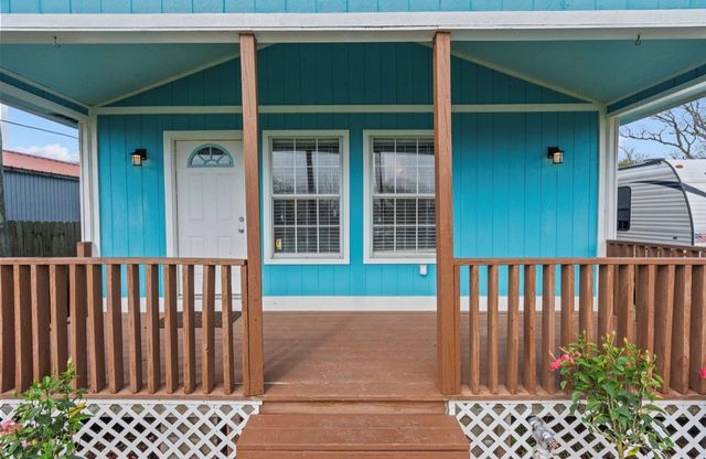 620 6th Street, Dickinson, TX 77539